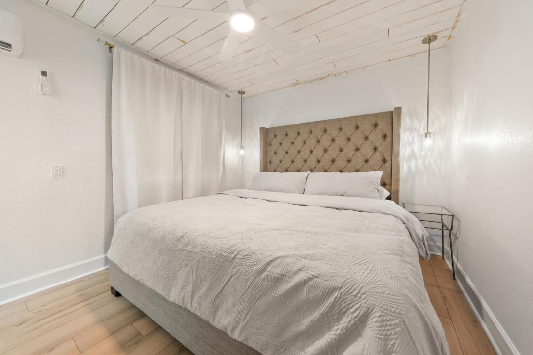 Photo of Bedroom in Redington Shores