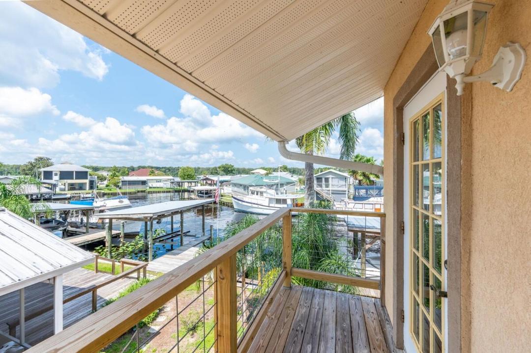 Photo of Patio Balcony in Welaka