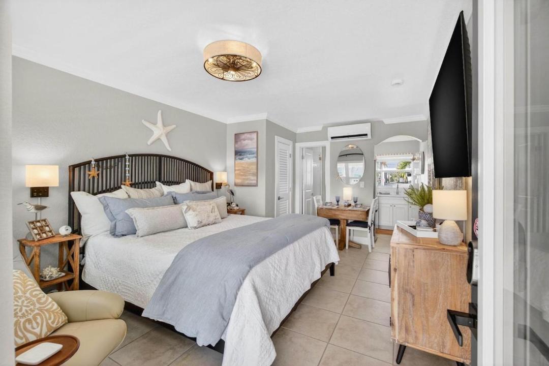 Photo of Bedroom in Redington Shores