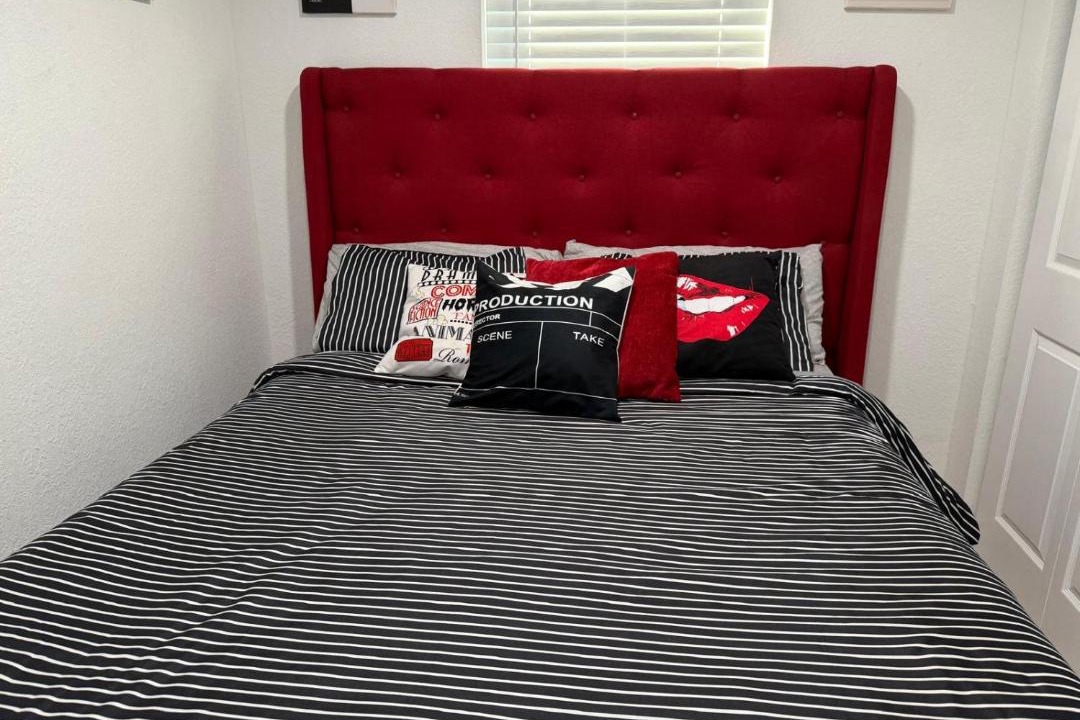 Photo of Bedroom in North Hyde Park