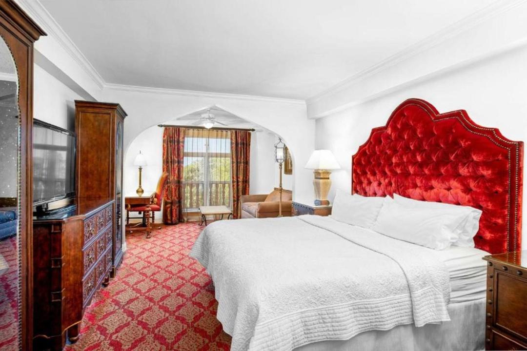 Photo of Bedroom in Downtown Historic District