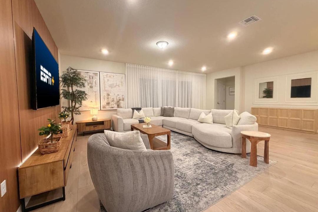 Photo of Livingroom in Four Corners