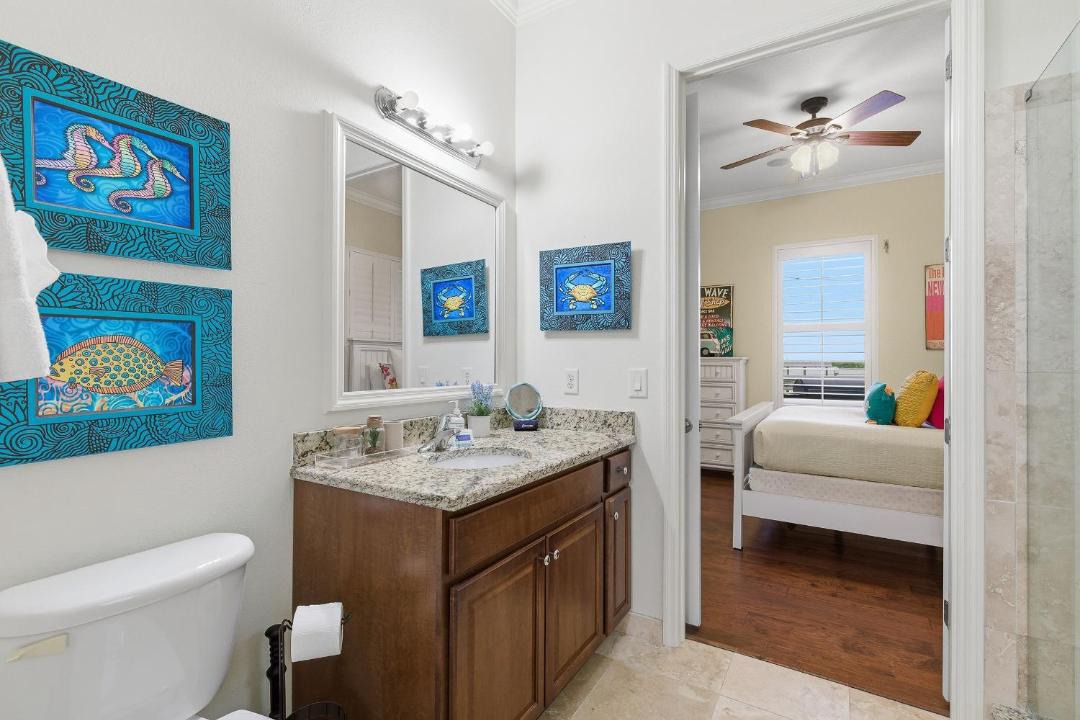 Photo of Bathroom in Edgewater