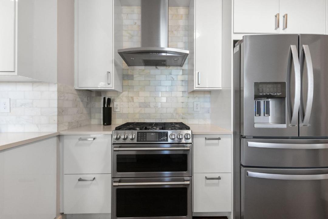 Photo of Kitchen in New Suburb Beautiful