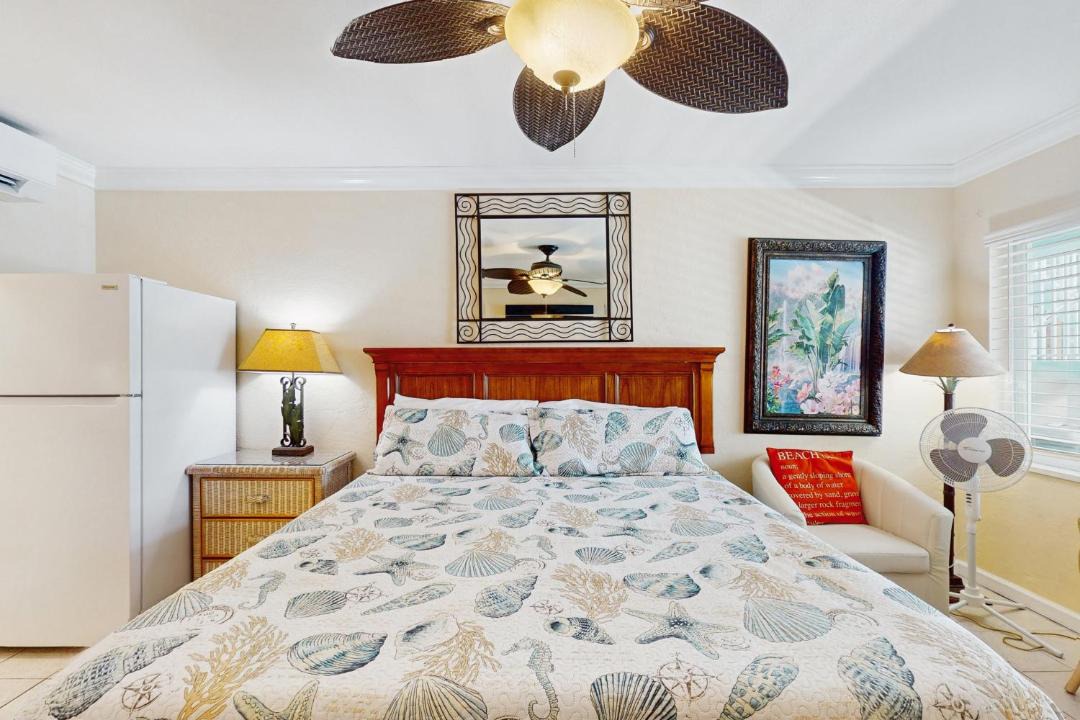 Photo of Bedroom in Pass-a-Grille Historic District