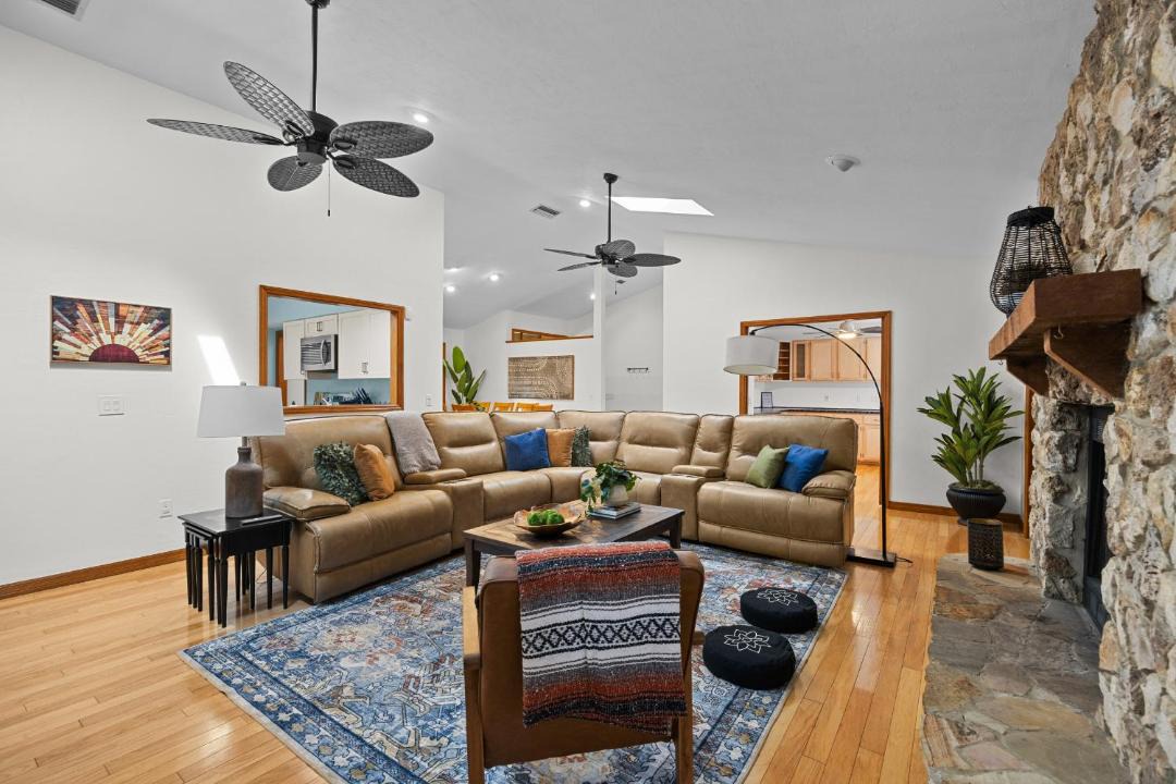 Photo of Livingroom in Gainesville