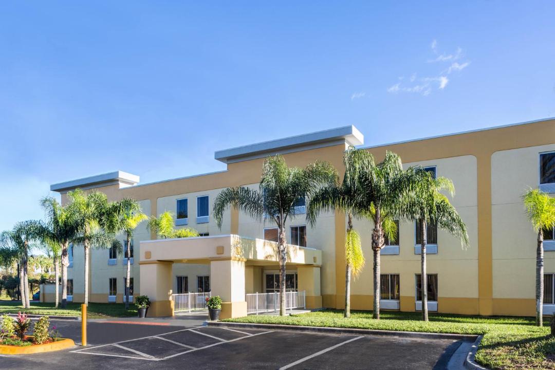 Photo of Buildings in Florida Center