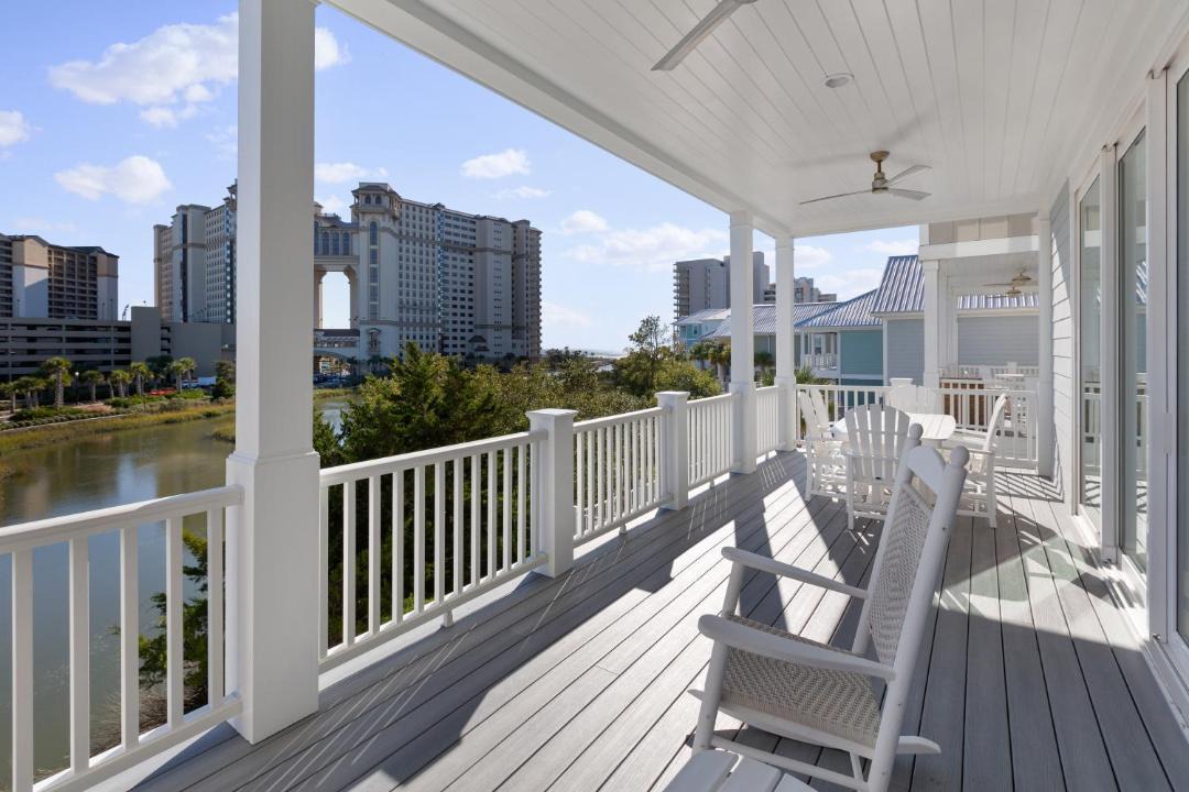 Photo of Patio Balcony in Windy Hill