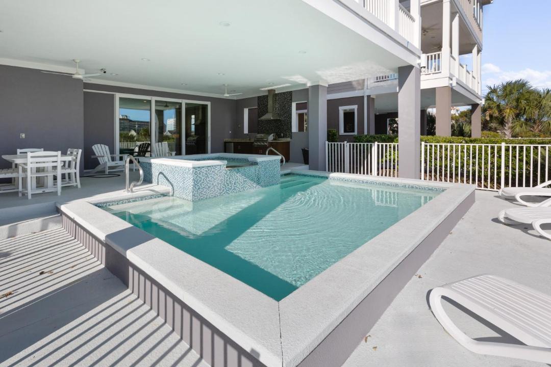 Photo of Patio Balcony in Windy Hill