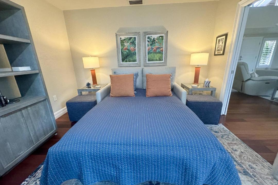 Photo of Bedroom in Fairway Village