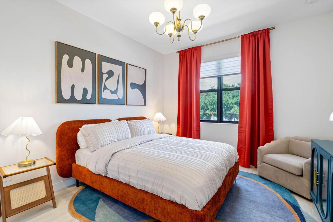 Photo of Bedroom in Pinecrest West Park