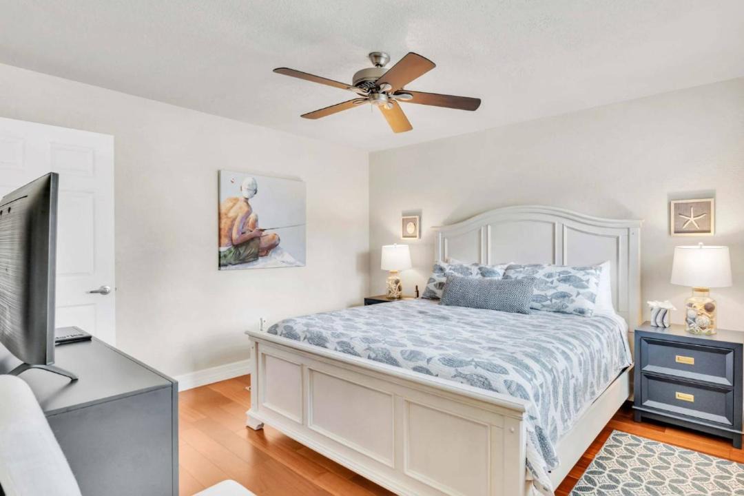 Photo of Bedroom in Fairway Village