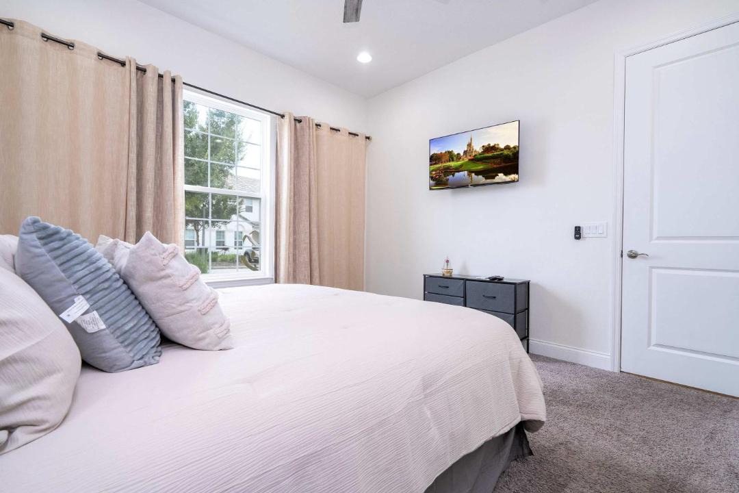 Photo of Bedroom in Davenport