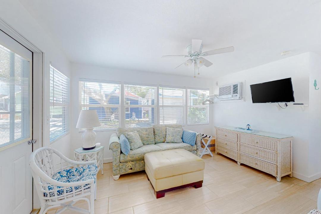 Photo of Livingroom in Bradenton Beach