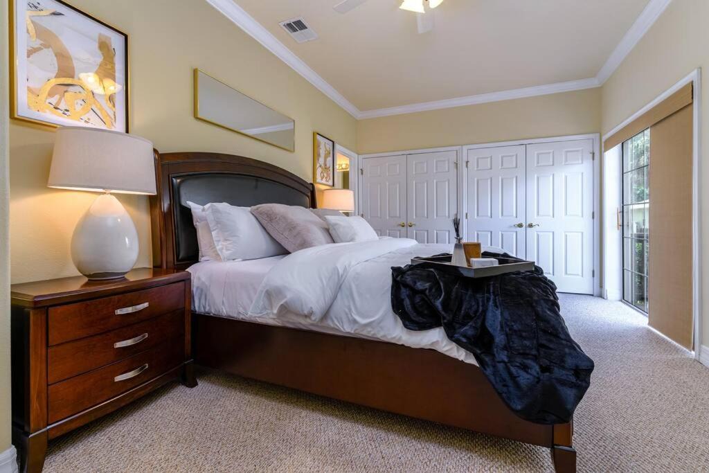 Photo of Bedroom in Port Tampa City