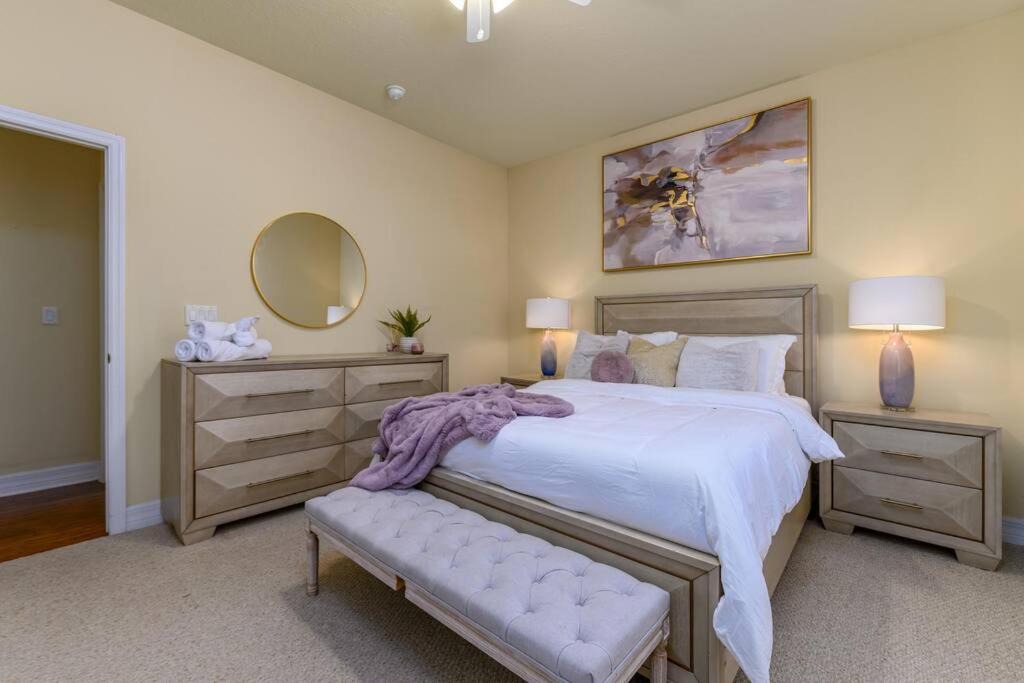 Photo of Bedroom in Port Tampa City