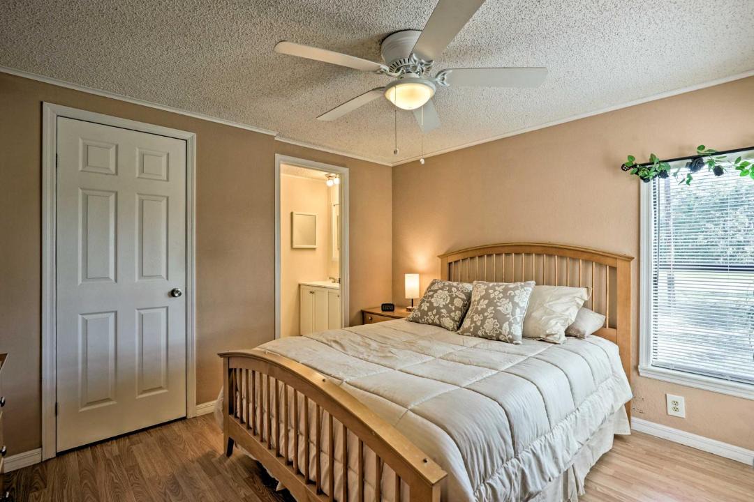 Photo of Bedroom in Crescent City