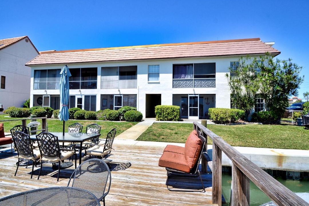 Photo of Patio Balcony in Island Estate