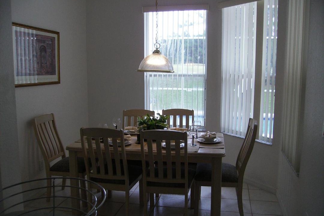 Photo of Livingroom in Four Corners