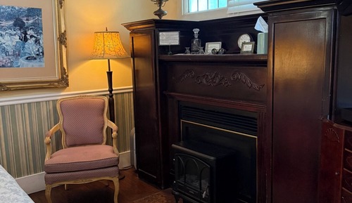 The Cambridge. 