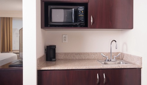 Suite, Multiple Beds, Hearing Accessible (Roll-in Shower)