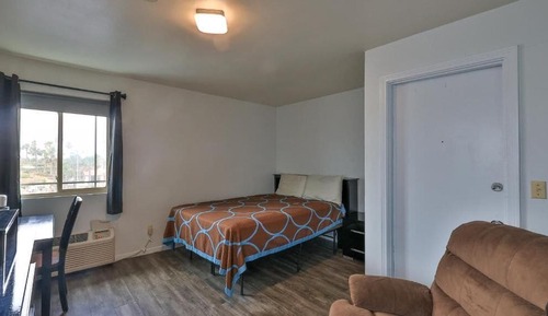 Standard Room, 1 Queen Bed, Non Smoking