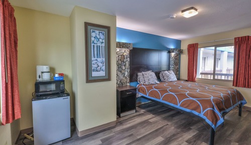 Standard Room, 1 King Bed