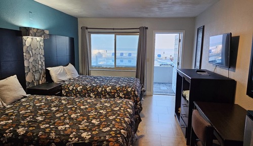 Basic Room, 2 Double Beds, Balcony or Patio, Oceanfront