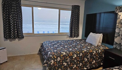 Oceanfront Double with Kitchenette