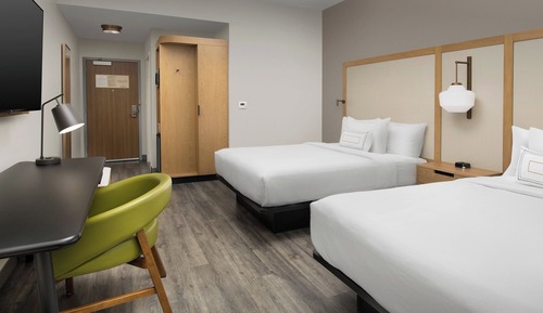 Room, 2 Queen Beds, Accessible Bathtub