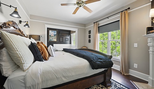 Deluxe Room, 1 King Bed, Non Smoking (The Onyx Room)
