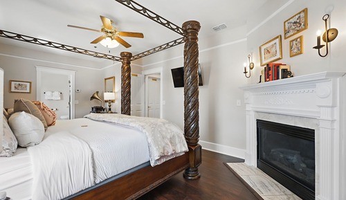 Deluxe Room, 1 King Bed, Non Smoking (The Morganite Room)