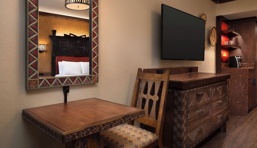 Savanna View - Club Level Access. Wheelchair accessible with tub and option for hearing accessibilit