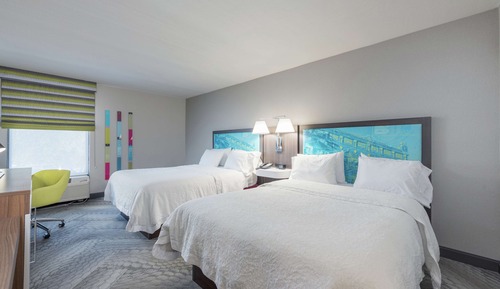 Room, 2 Queen Beds, Accessible (Roll-In Shower)