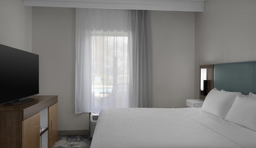Suite, 1 King Bed, Accessible (Roll-In Shower)