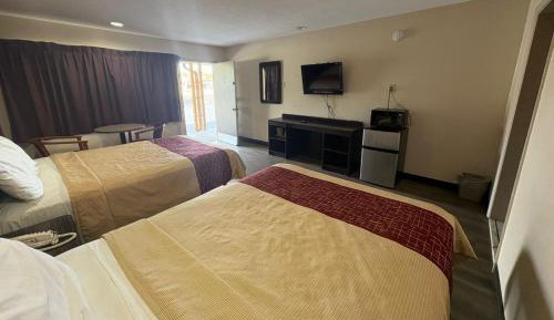 2 Queen Beds Non-Smoking
