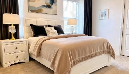 Deluxe Queen Suite