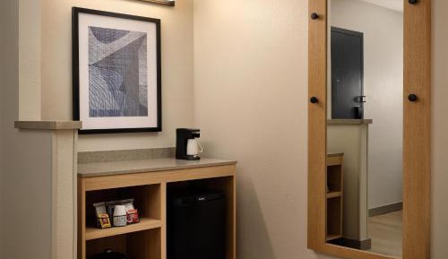 Double Room with Two Double Beds and Accessible Tub - Hearing Access