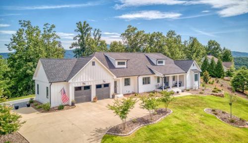 Four-Bedroom Vacation Home