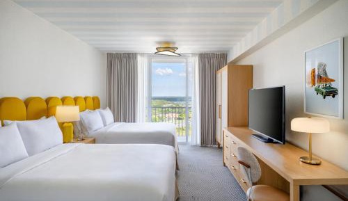 TOWER room with Two Queen Beds + Sleeper Chair, low floor 2 - 9