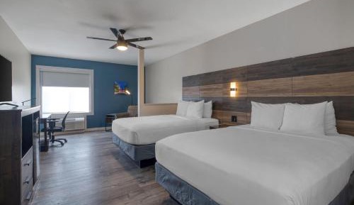 Larger Room with Two Queen Beds and Chair - Non-Smoking