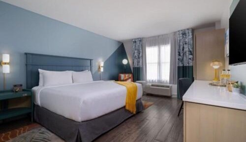 Standard King Room