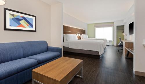 Queen Suite with Two Queen Beds