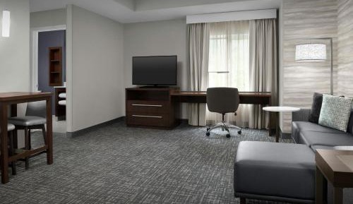 One-Bedroom King Suite
