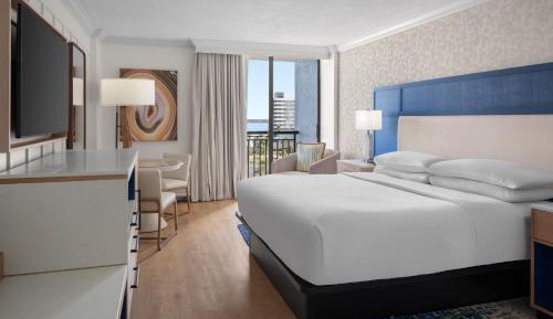 Guest room, 1 King, No view, Low floor