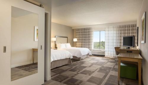 Room with Two Queen Beds - Non-Smoking