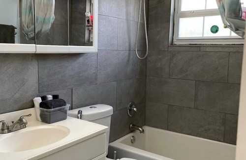 Lakewood Villas House | Minutes to Downtown & Beaches, Fully stocked with everything you could need!