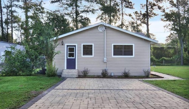 Cozy Home with huge yard