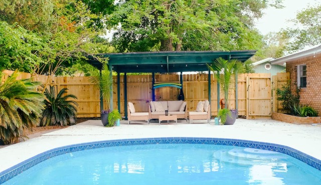 Casa de la Costa | Private Pool + Patio, 10 Min to Beach