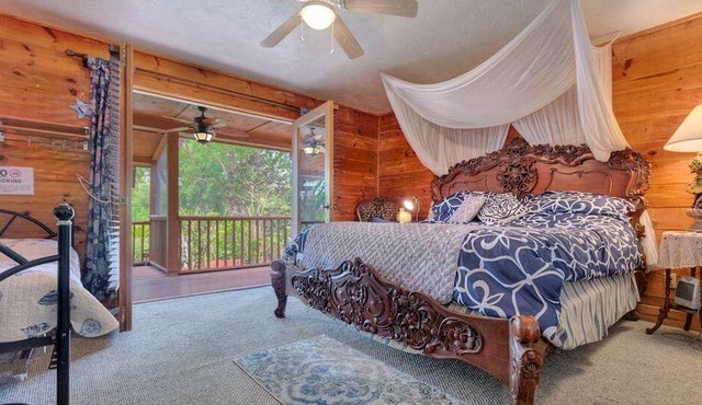 Charming Nautical-Themed Inn Room with Private Whirlpool & Lake Views Near Lake Helen, Florida
